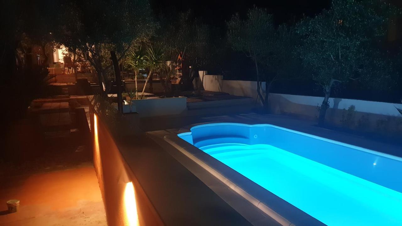 House Oliva With Private Pool And Large Garden Villa Stari Grad  Ngoại thất bức ảnh