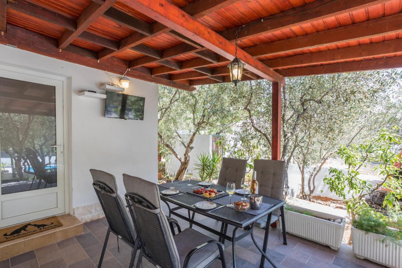 House Oliva With Private Pool And Large Garden Villa Stari Grad  Ngoại thất bức ảnh