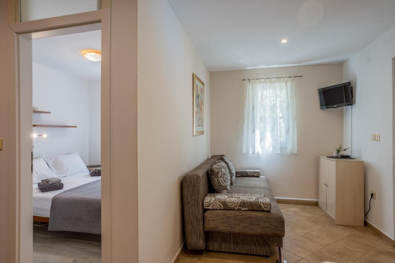 House Oliva With Private Pool And Large Garden Villa Stari Grad  Ngoại thất bức ảnh
