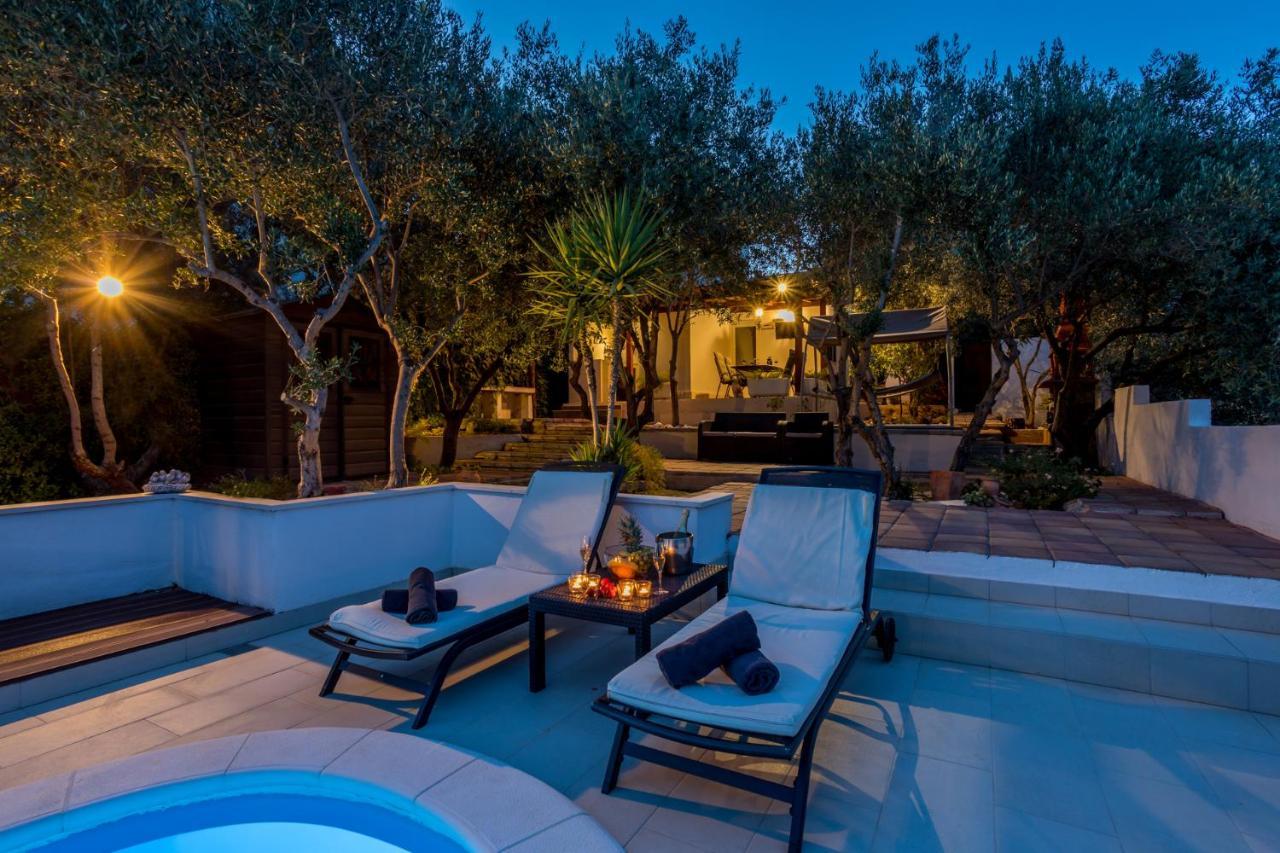 House Oliva With Private Pool And Large Garden Villa Stari Grad  Ngoại thất bức ảnh